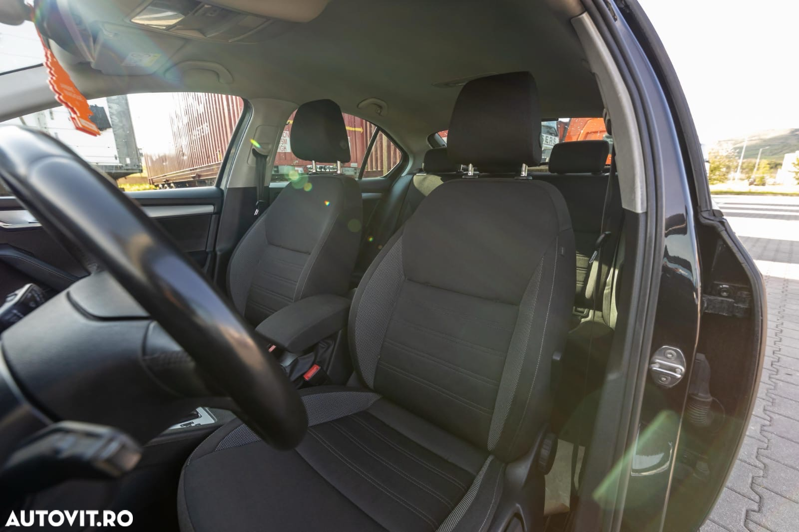 Skoda Octavia 1.6 TDI DSG Ambition - 31