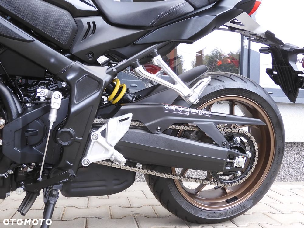 Honda CB - 30