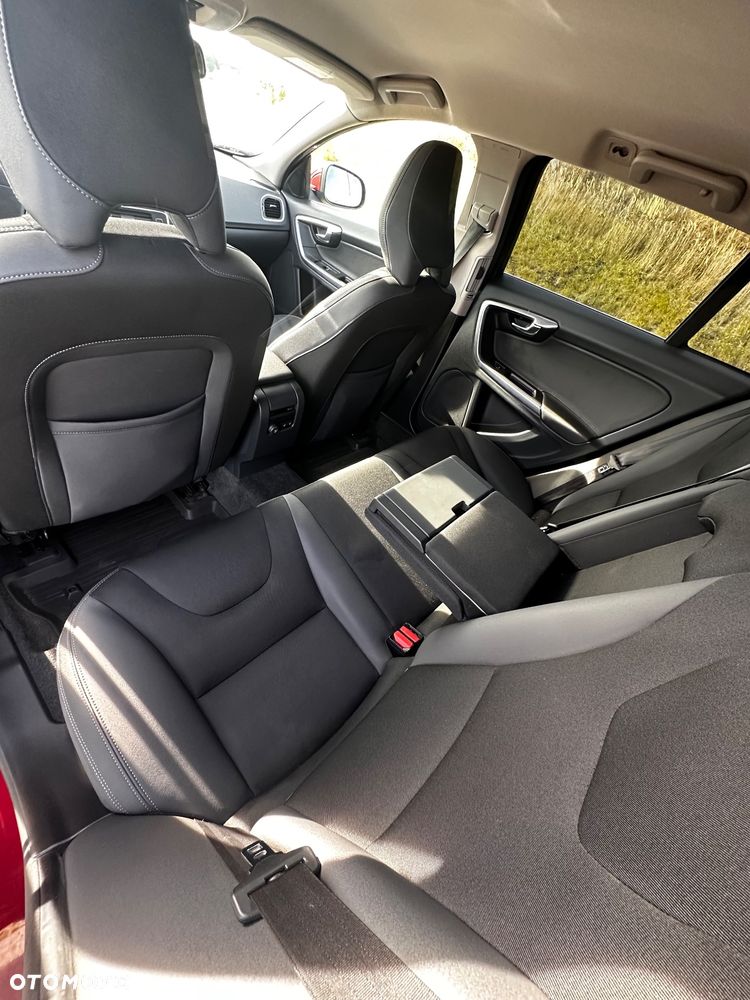 Volvo V60 D4 Drive-E Momentum - 8
