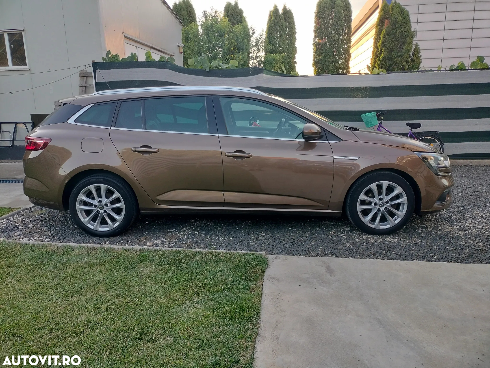 Renault Megane Grandtour ENERGY TCe 130 BUSINESS - 7