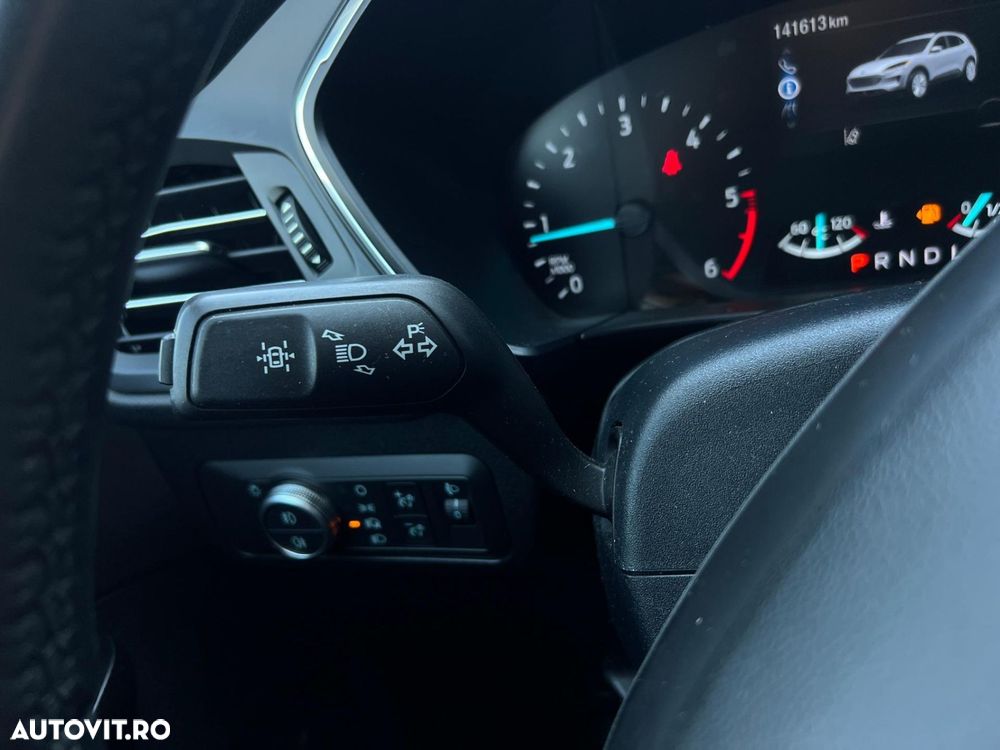 Ford Kuga - 21