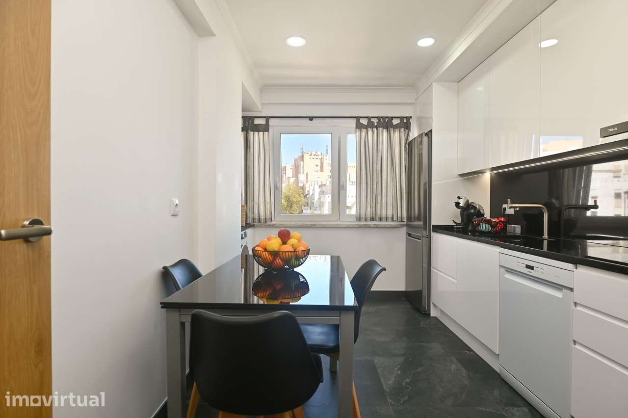 T2 totalmente remodelado na Rinchoa | 91 m² | Vista Serra de Sintra - Grande imagem: 5/30
