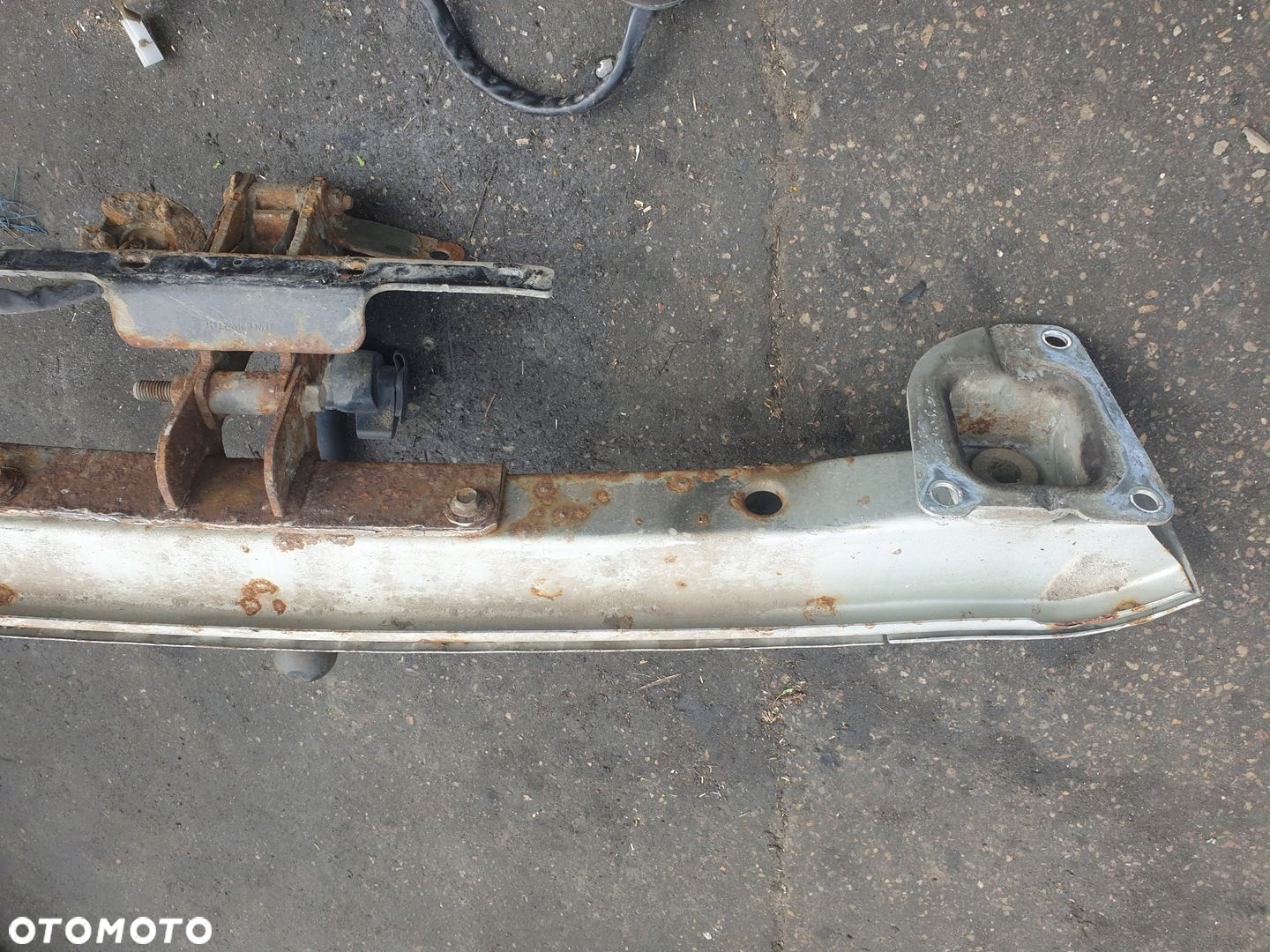 BELKA HAK HOLOWNICZY VOLVO V70 - 5