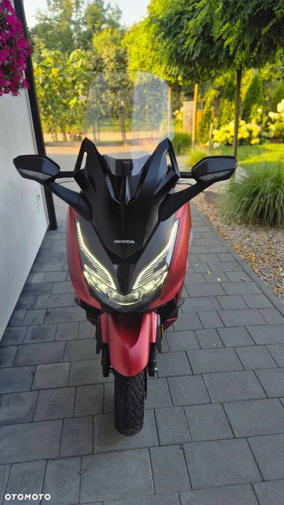 Honda NSS - 11
