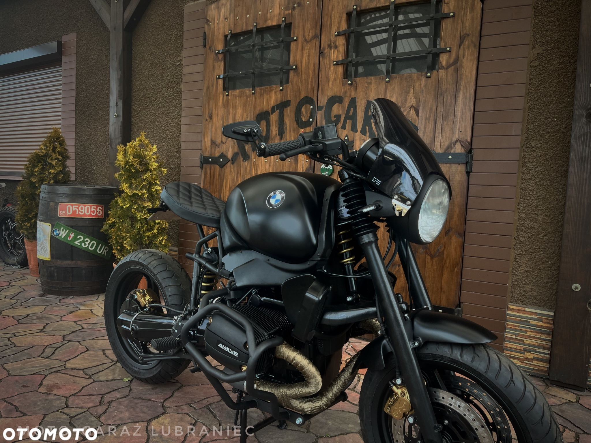 BMW R - 9