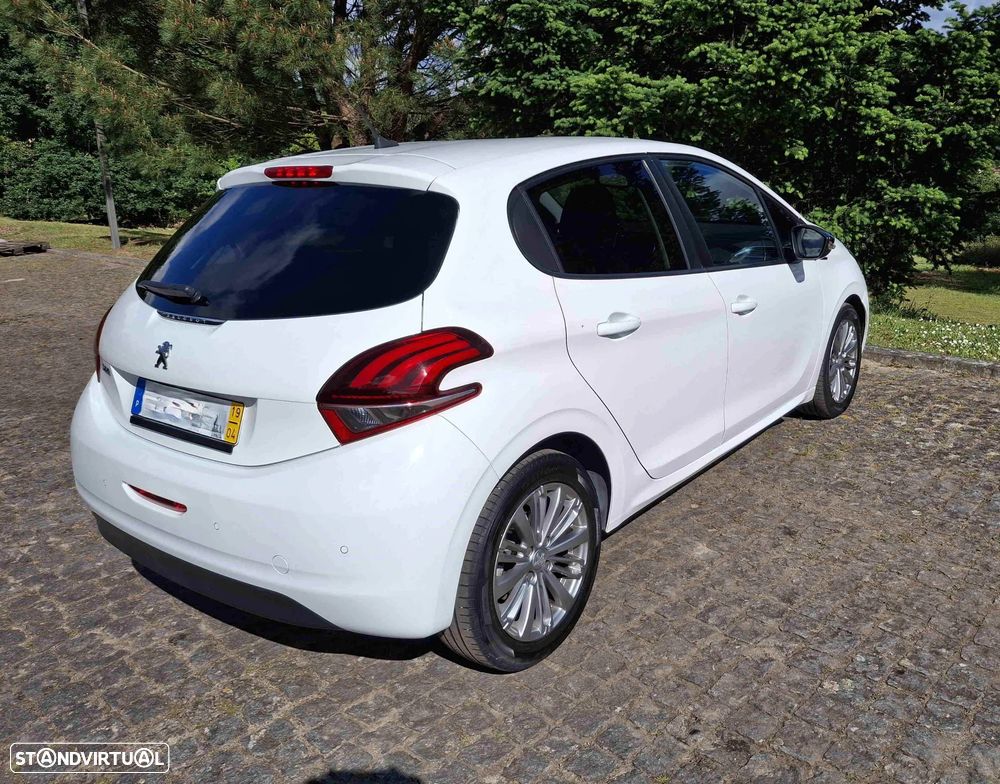 Peugeot 208 1.5 BlueHDi Signature - 3