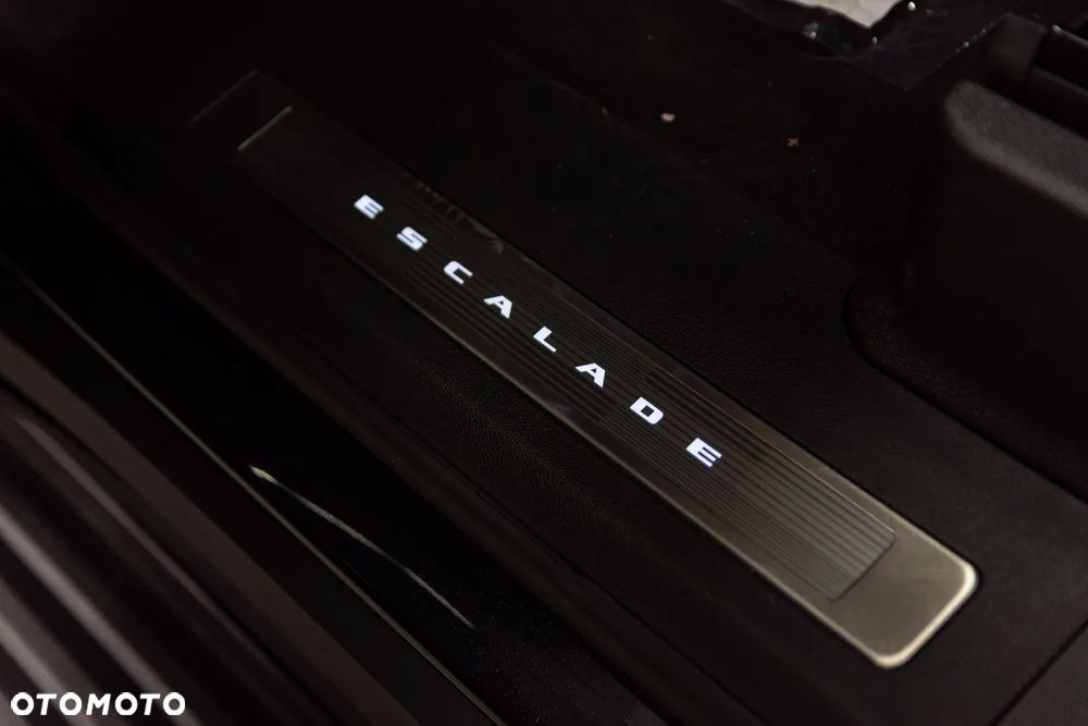 Cadillac Escalade - 19