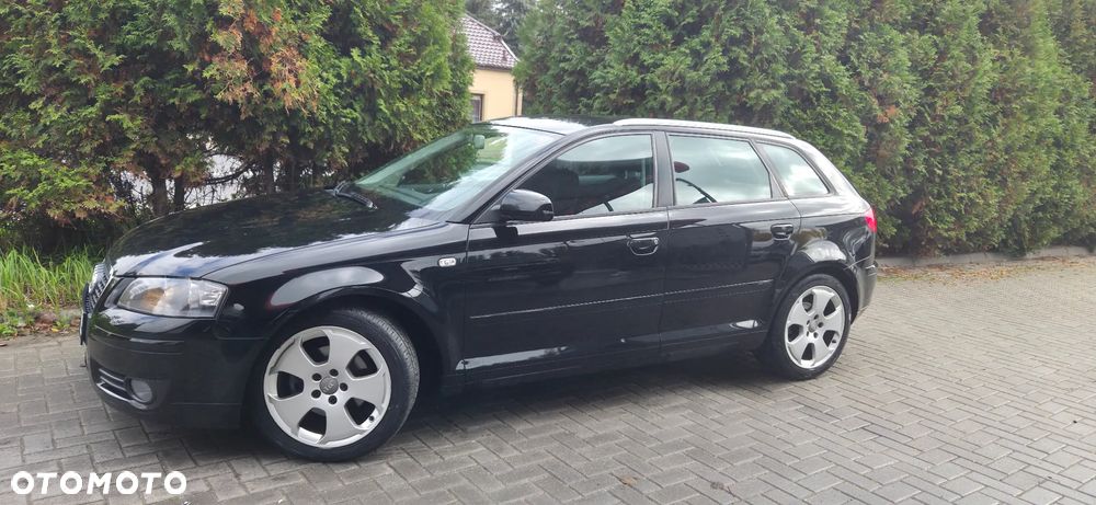 Audi A3 Sportback 2.0 TDI DPF Quattro Attraction - 4