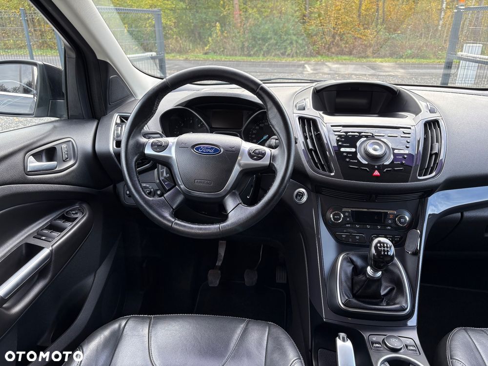 Ford Kuga 2.0 TDCi 4x4 ST-Line - 28