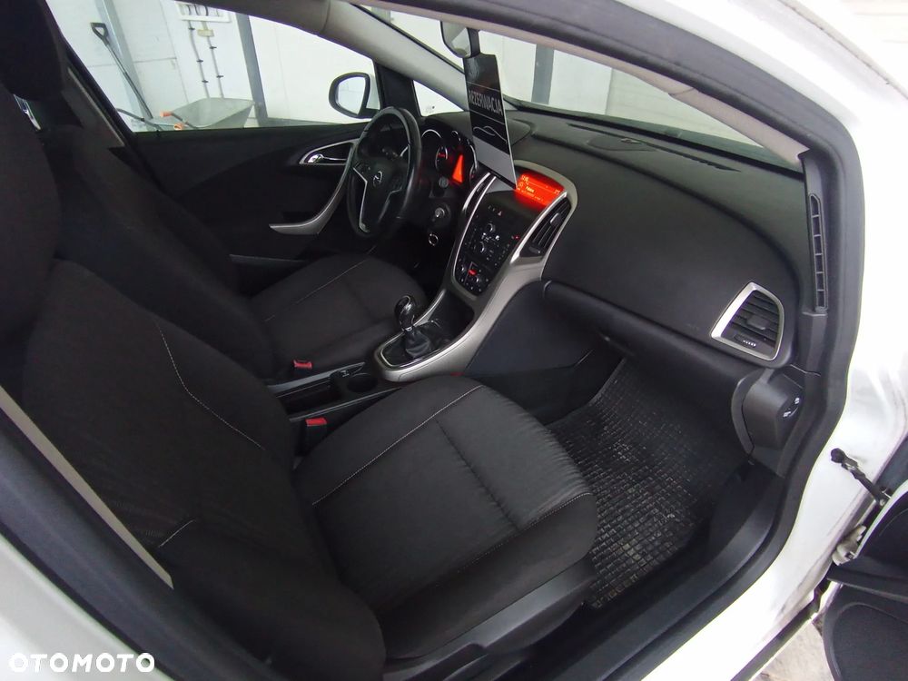 Opel Astra 1.4 Turbo Exklusiv - 12