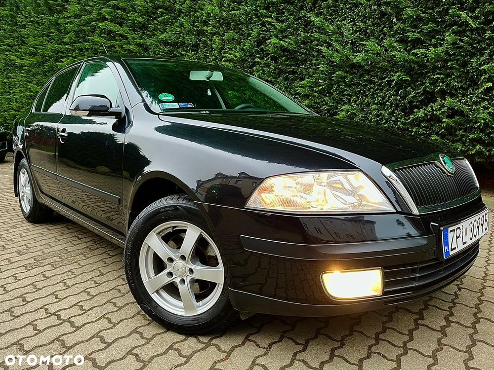 Skoda Octavia 1.6 Ambiente - 18