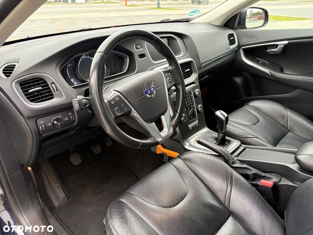 Volvo V40 D2 Summum - 12