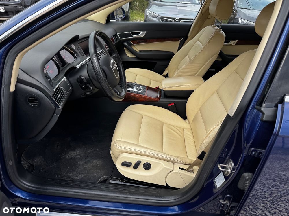 Audi A6 Avant 4.2 quattro tiptronic - 28