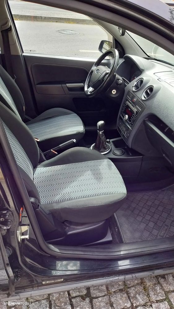 Ford Fusion 1.25 X-Trend - 8