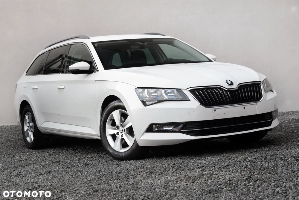 Skoda Superb 2.0 TDI Sportline - 2