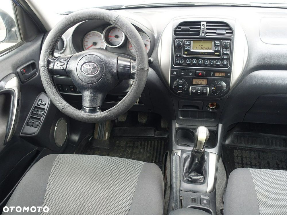 Toyota RAV4 D-4D 4x4 - 20