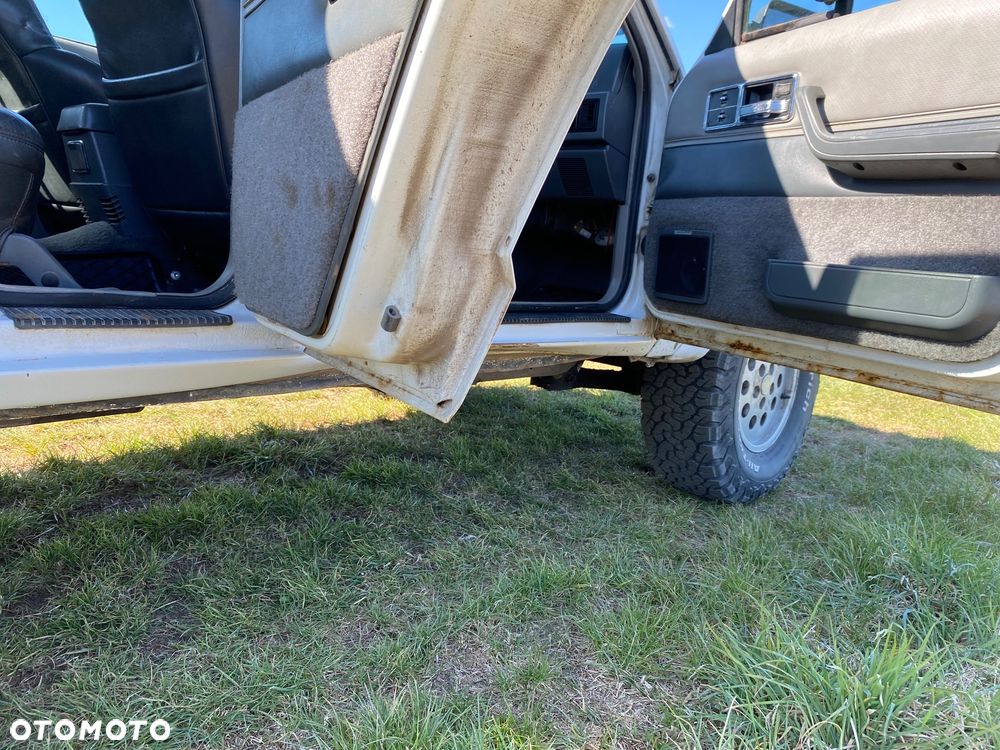 Jeep Cherokee - 21