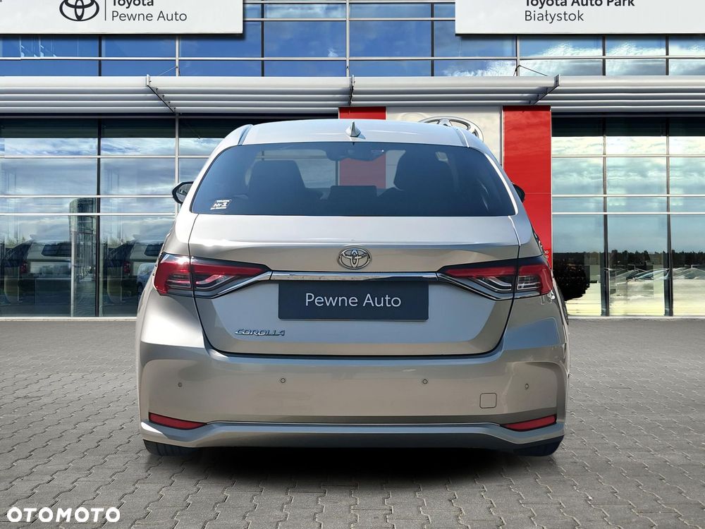 Toyota Corolla - 4