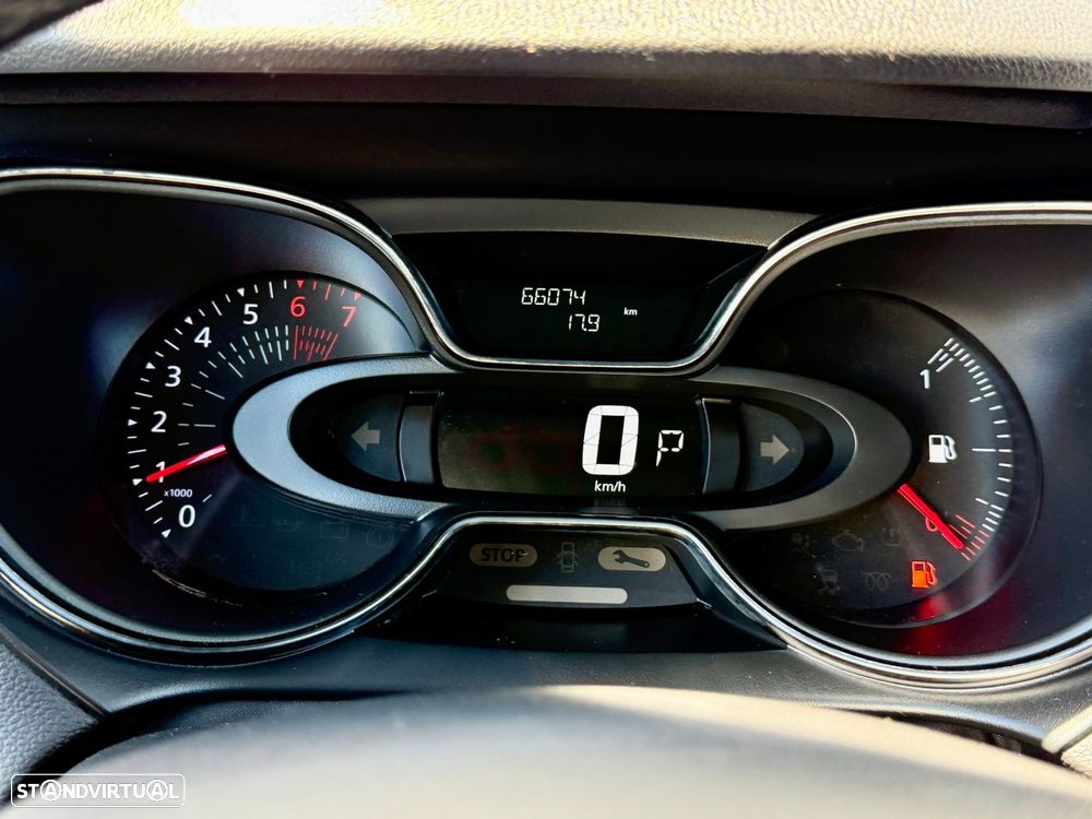 Renault Captur 1.2 TCe Exclusive EDC - 9