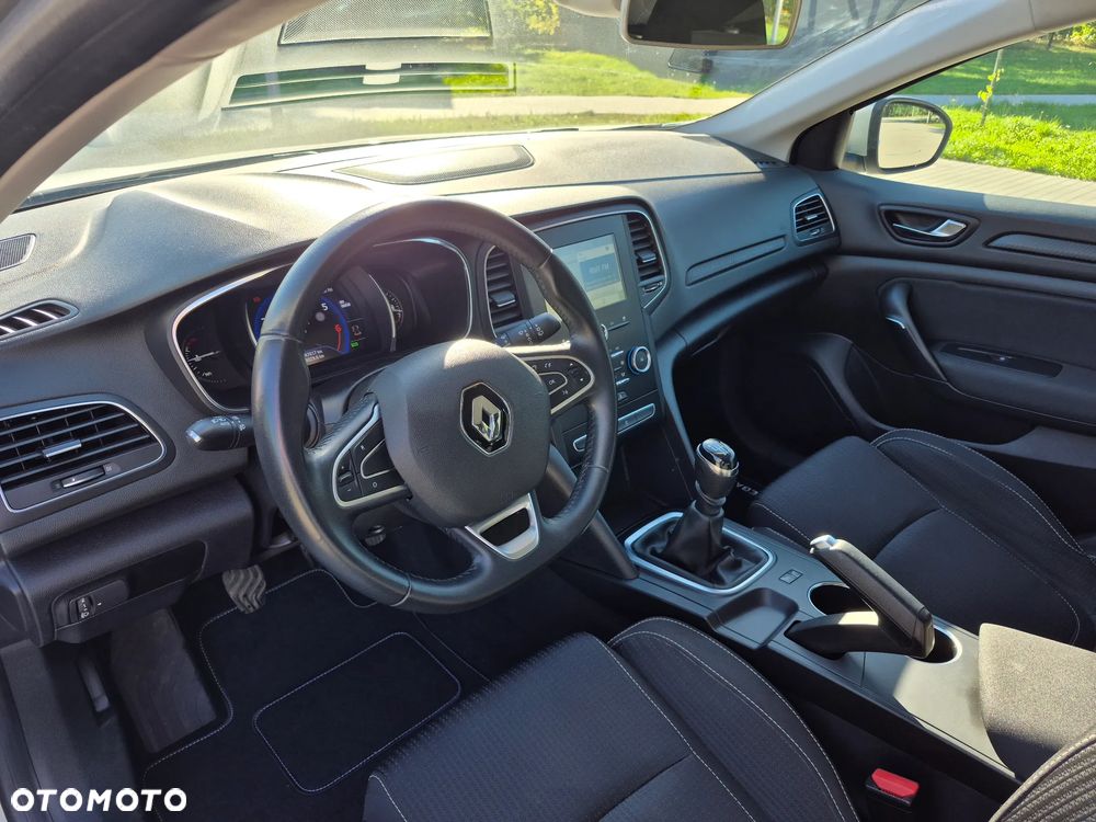 Renault Megane TCe 115 GPF ZEN - 21