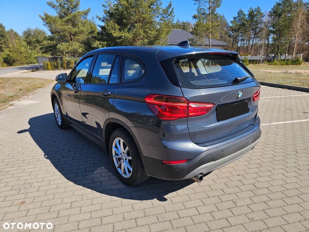 BMW X1 sDrive18d Sport Line sport - 3