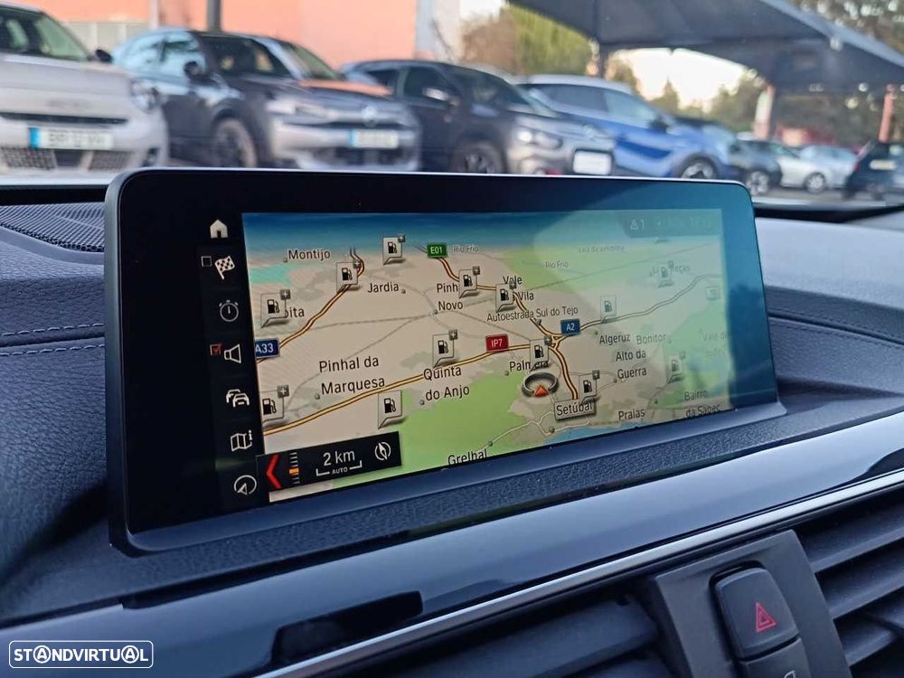 BMW 318 d Line Sport - 17