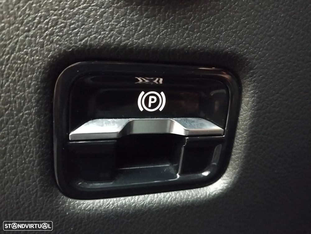 Mercedes-Benz C 300 d AMG Line - 23