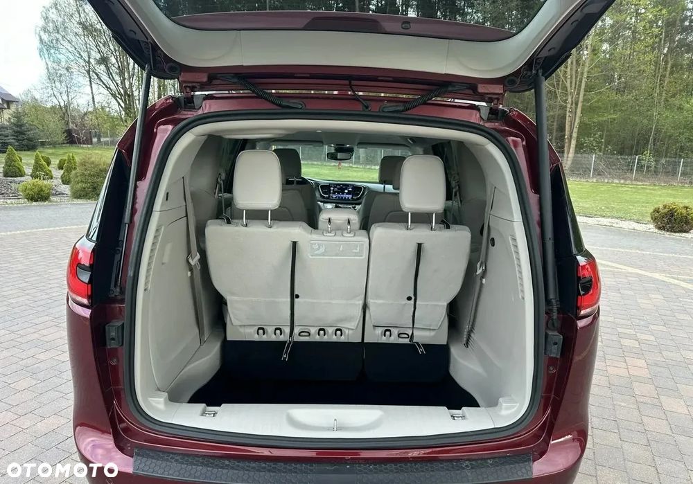 Chrysler Pacifica - 25