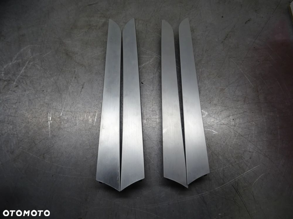 Audi A4 B8 DEKORY LISTWY DRZWI - 1