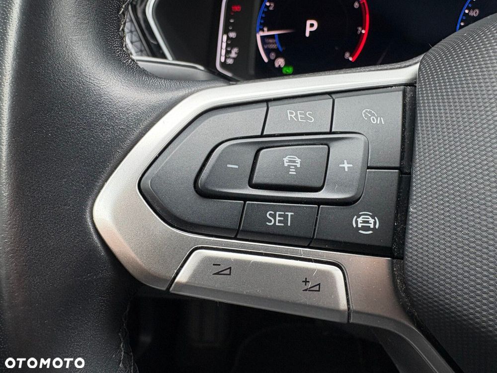 Volkswagen T-Cross - 21