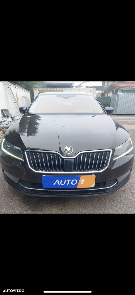 Skoda Superb 2.0 TDI DSG L&K - 11
