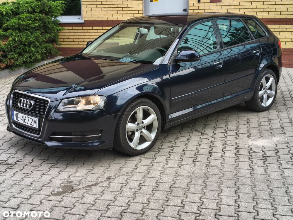 Audi A3 Sportback 1.6 TDI DPF Ambiente - 4