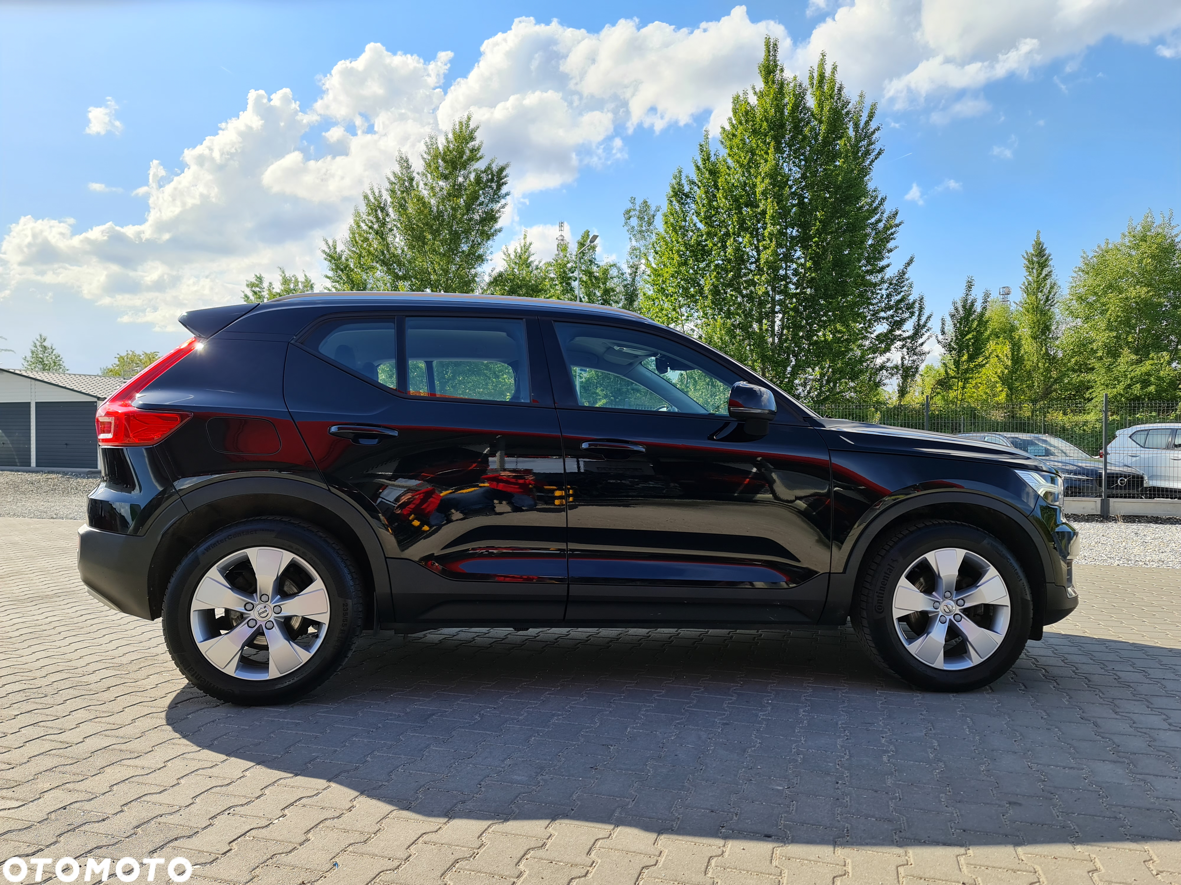 Volvo XC 40 D3 AWD Geartronic Momentum Pro - 4