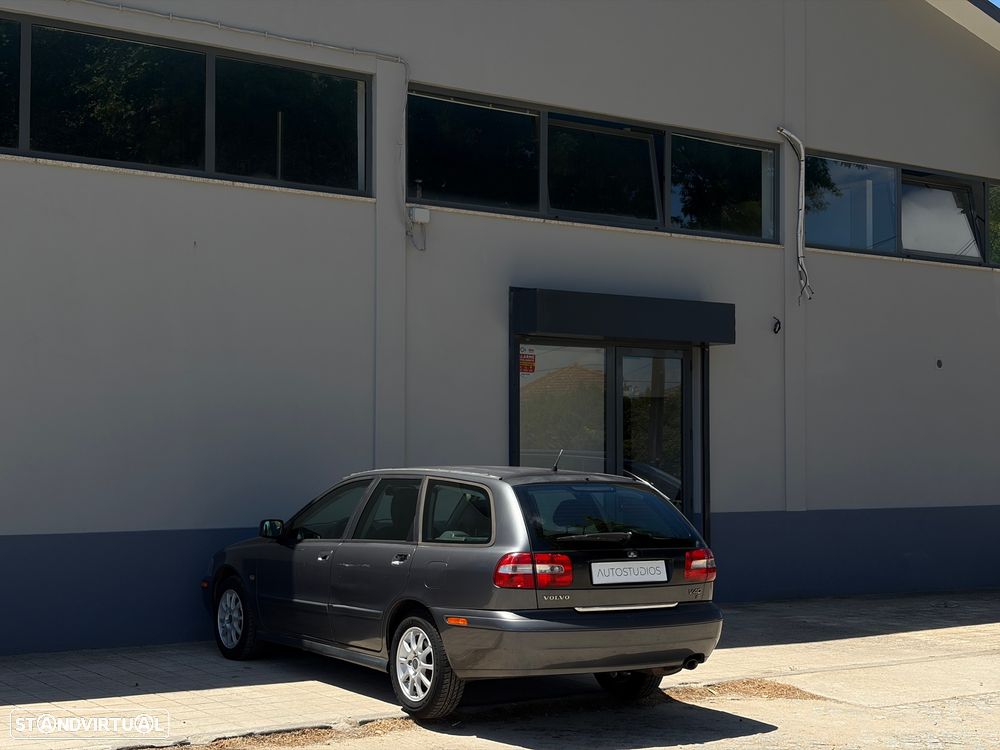 Volvo V40 1.6 Base - 16