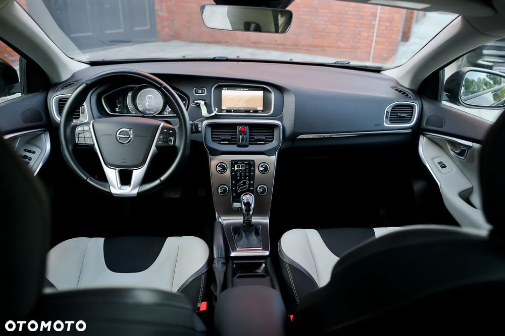 Volvo V40 Cross Country D3 Geartronic Momentum - 20