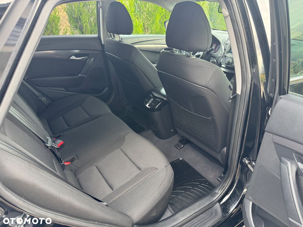 Hyundai i40 Kombi blue 1.6 Family+ - 33