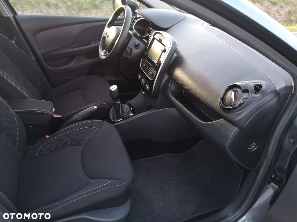 Renault Clio TCe 90 Luxe - 6