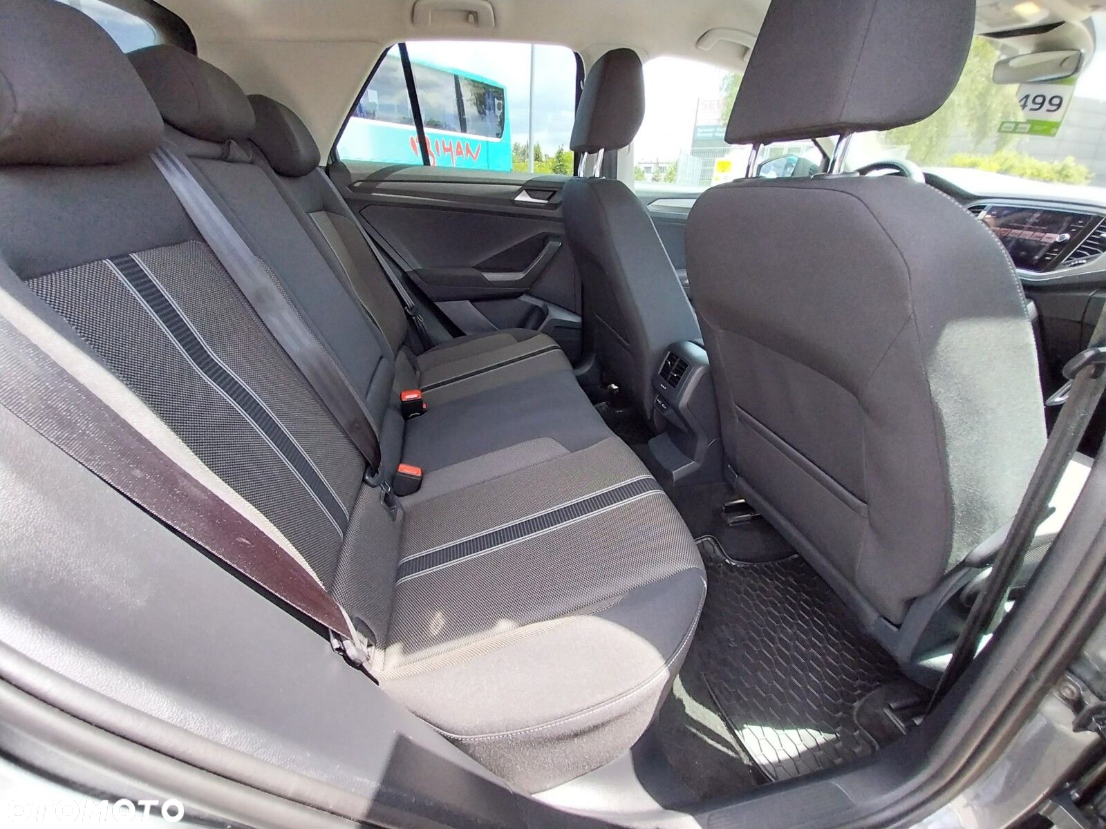 Volkswagen T-Roc - 6