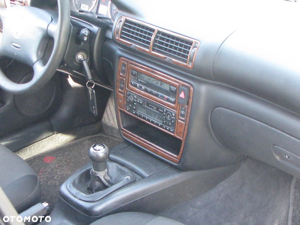 Volkswagen Passat 1.9 TDI - 11