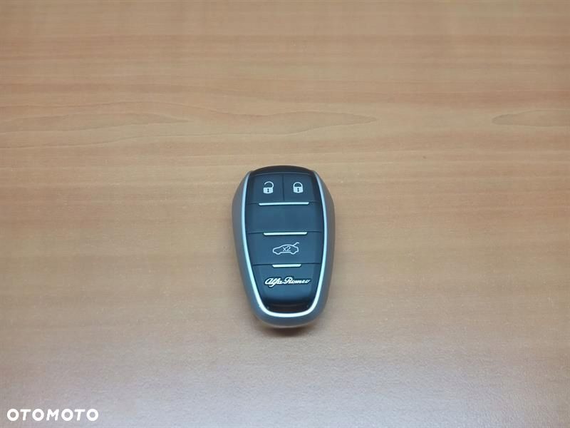 KLUCZYK PILOT ALFA ROMEO STELVIO 2.2 D Q4 - 1