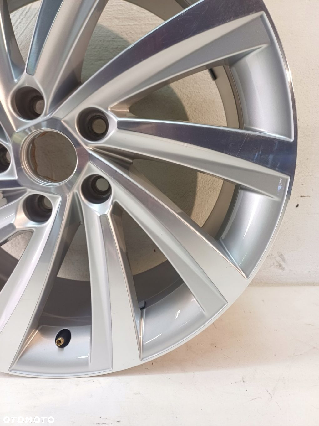 FELGA ALUMINIOWA SKODA OCTAVIA IV 4 7.5" x 18" 5x112 ET 48 - 5