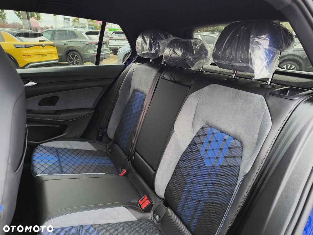 Volkswagen Golf - 23
