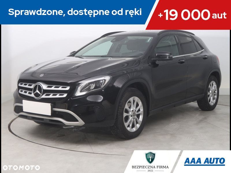 Mercedes-Benz GLA - 1