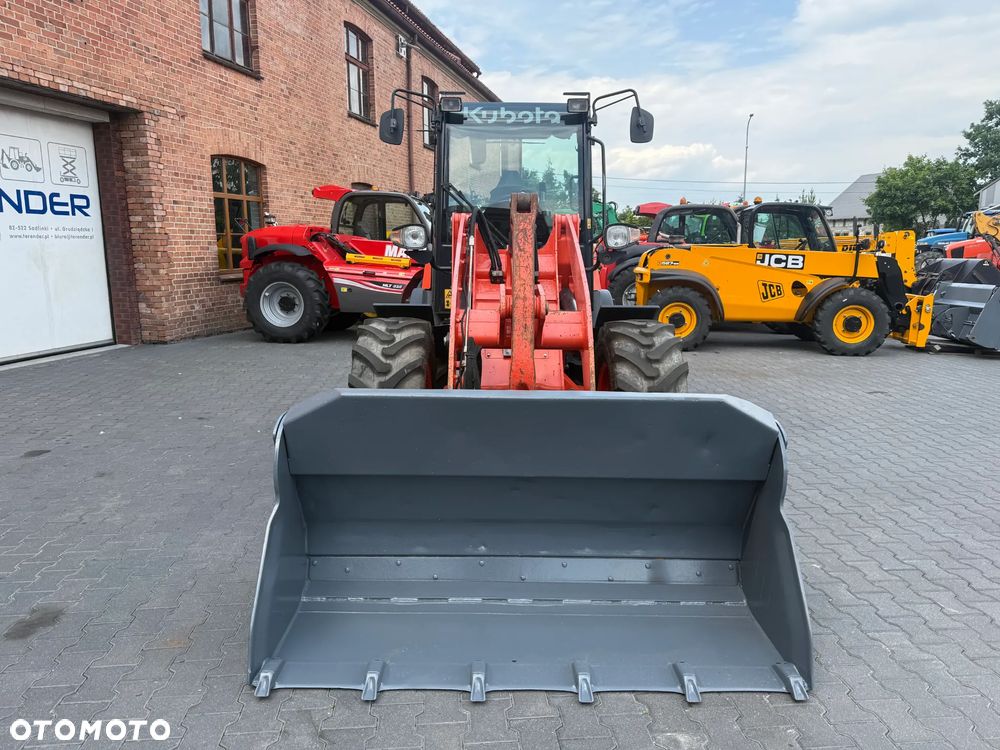 Kubota R082 - 7