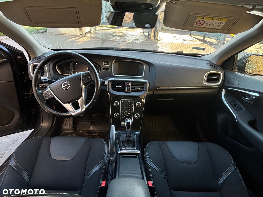 Volvo V40 D2 Drive-E Momentum - 8