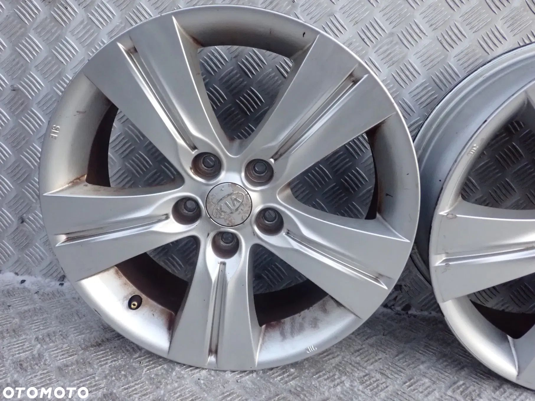 FELGI ALUMINIOWE KIA 5X114,3 6.5JX17 ET35 52910-3U200 - 4