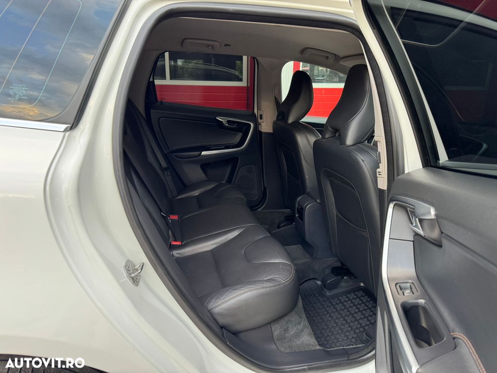 Volvo XC 60 D4 Geartronic Momentum - 9