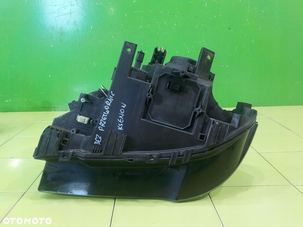 BMW X3 E83 3.0 B 04r 5D XENON lampa prawa przod 0301210674 - 5
