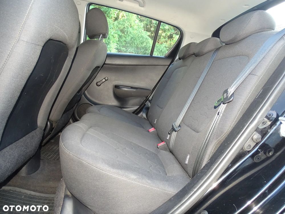 Hyundai i20 1.2 Edition Plus - 12