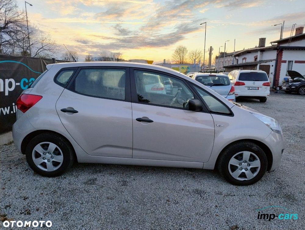 Kia Venga - 6